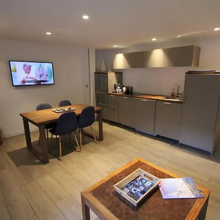 Jolie Appartement Avec Veranda Proche De La Place Des Lices Saint-Tropez Exterior photo