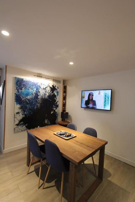 Apartment Jolie Avec Veranda Proche De La Place Des Lices